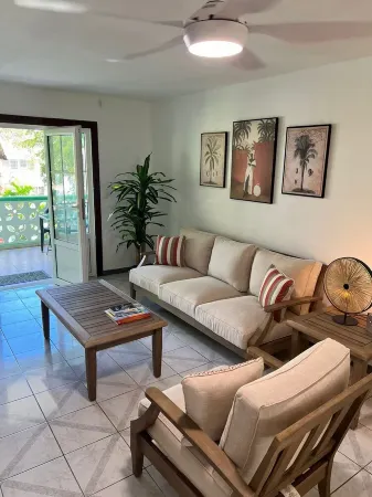 Beautiful new 2-bedroom N4 apartment in Gd Case Отели в г. Горанд-Кейс