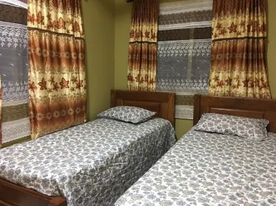 A 2018 built, two bedroom, bungalow for short or long term stay Hotel a 