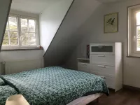 Fully equipped seaside villa (bikes, books, games etc.. and cottage