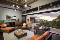 Beach Front Luxury Villa Includes Chef, Bartender and Staff - October Discount