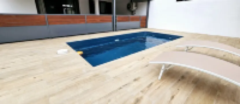 Maison Récente et Toute Équipée Avec Piscine