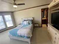 Spacious home near I-35 in Edmond