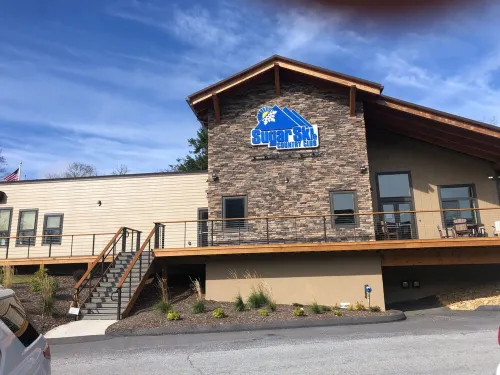 Always In Season Ski In/OutCozy getaway just steps away from Omas Meadow