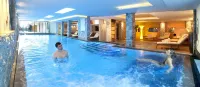 Abinea Dolomiti Romantic Spa - Pools