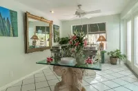 Suite Dreams Inn by the Beach