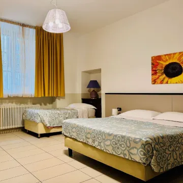 Apartamentos El Cuco - Housity
