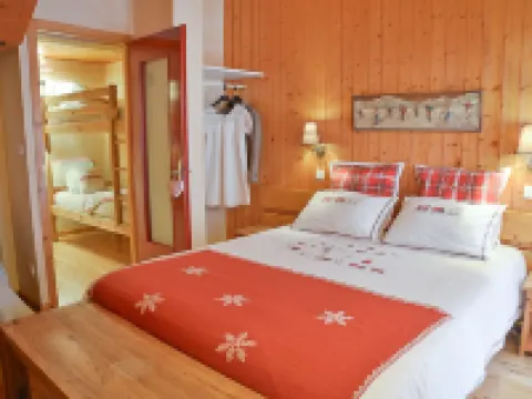 Café-Hôtel le Morillon, Domaine du Grand Massif-Samoëns Hotels in Morillon