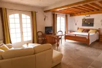 L' Escapade Hôtel & Restaurant Hotels in Le Pradet