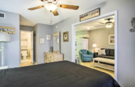 Gulf Shores Condo with Pool Access Steps to Beach!