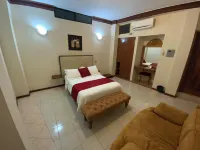 House Center Hotels in Naranjito Canton