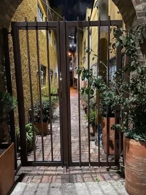 烏沙昆車站青年旅舍 酒店