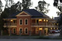 Carlyle Suites & Apartments Hotels in Wagga Wagga
