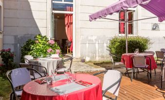 Logis Hotel Restaurant le Vedaquais