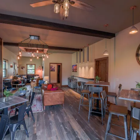 Golden Stone Inn
