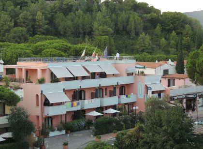 Mistral Hotel