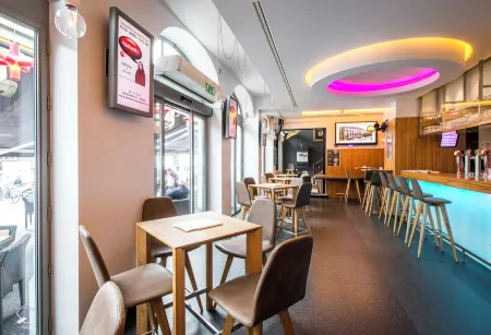 Hotel the Century Отели рядом со станцией Hasselt Station