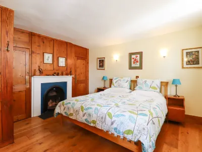 Samphire Hotels near Walmer Nursery