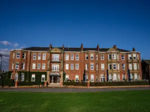 Clifton Arms Hotel