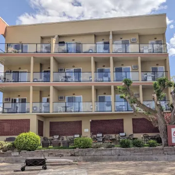 Desert Surfside Waterfront Accommodations