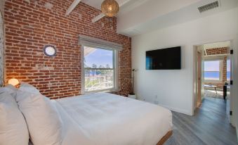 Venice V Hotel