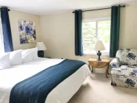 Churchill Pointe Inn Hotels in 