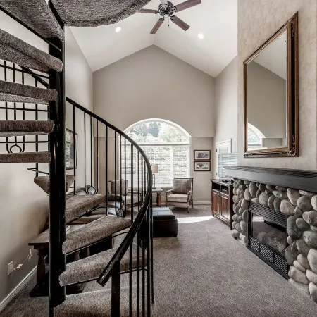 Family Getaway-Skiing, Ice Castles & Golf Course 2204 Apts