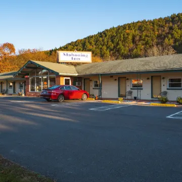 Mahoning Inn