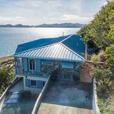 Breathtaking  views , Jacuzzi , open plan house , 5 min to Nanny Cay Beach & Bar Hotel Exterior