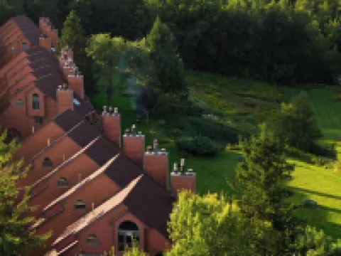 Nordic Village Condominium Resort Hotels in Bartlett