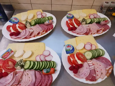 Pension Strohm im Lieth Café Отели в г. Хадемсторф