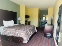Pearsall Inn and Suites Hotels in Frio County