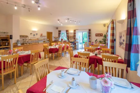 Hotel Garni Oasis Loipersdorf Отели в г. Гемайнде Санкт Мартин ан дер Рааб