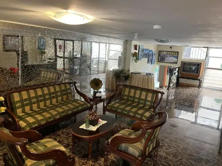 Hotel Cotopaxi Отели рядом с достопримечательностью «La Catedral»