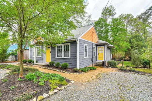 Renovated Carrboro House with Deck and Fire Pit!