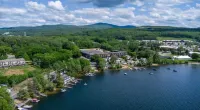 Central modern condo studio - ~5min drive from Weirs Beach & NH Bank Pavilion.