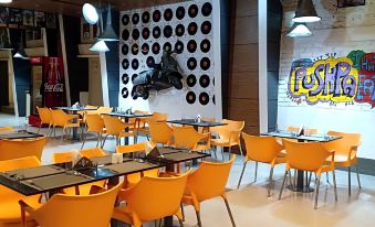 Max Hotels Prayagraj