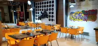 Max Hotels Prayagraj Hotel di Allahabad