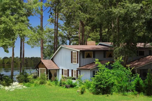 Frankston Home W/Deck & Fishing on Lake Palestine! - 3-Star