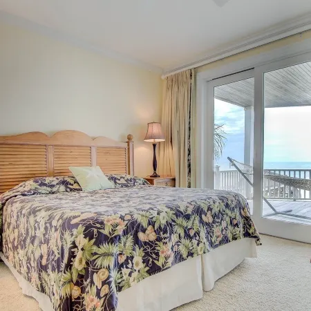 Come Seek A Higher Porpoise! 6 Bedroom Home by Peace Vacations