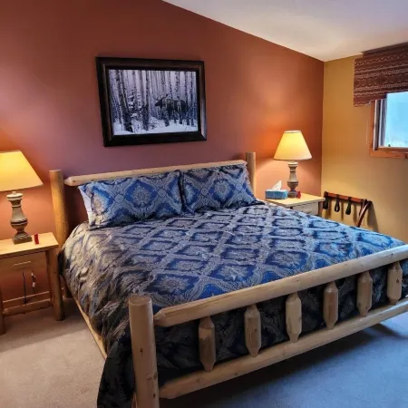 Cable Townhome #3 Condo