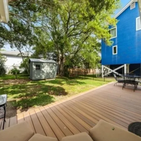 Lil Pearl 2 Bedroom Bungalow by RedAwning