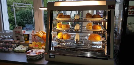 H41 Inn Hotel Garni Freiburg Отели в г. Эммендинген