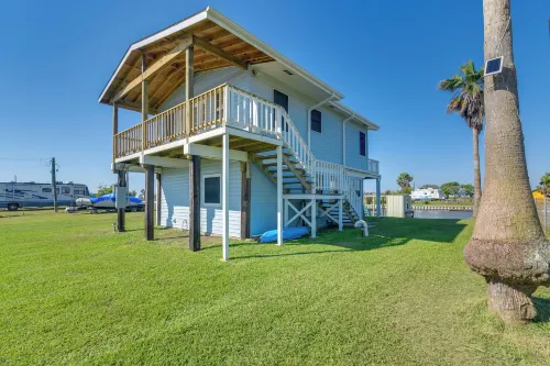 Waterfront Texas Abode with Boat Ramp, Pets Welcome