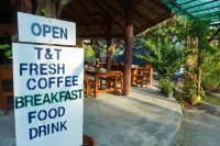 T and T House Hotels in Ranong