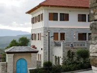 ブジティナソフィー ジロカストラのホテル