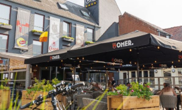 Hotel Ambiotel - Housity