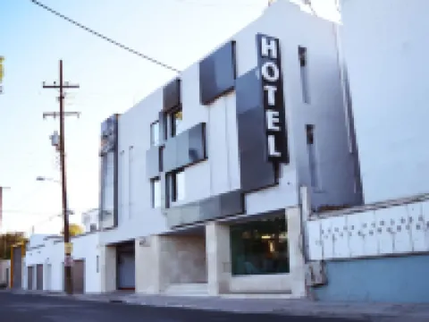 Hotel Ht Ole Hotels near CENTRO COMERCIAL LA GLORIA