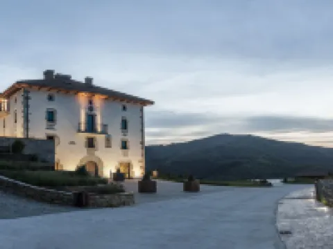 Palacio de Yrisarri by IrriSarri Land Hoteles en Igantzi