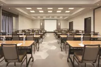 Hyatt Place Pdx Arpt Cascade Station Hotel di Portland