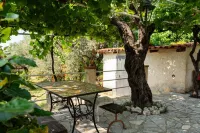 Villa in the countryside with pool Hotels near Torre Del Lauro